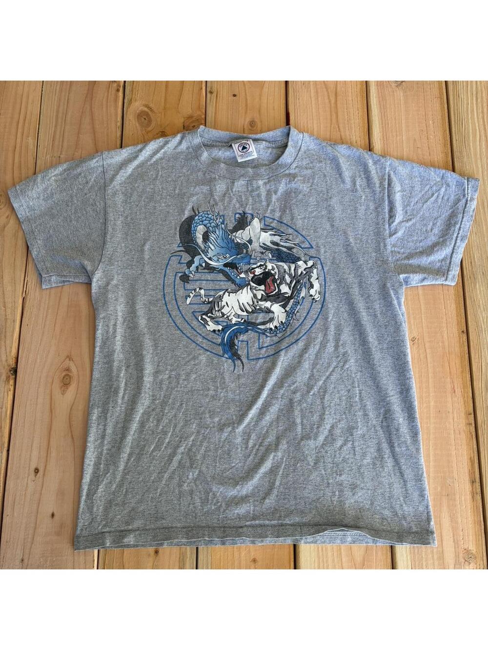 Vintage 90s grey dragon and tiger graphic tee anime style